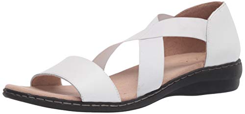 SOUL Naturalizer Women s Blume Flat Sandal, White, 6 Wide