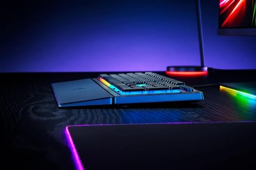 Ornata V3 - Tastiera a basso profilo con mecha-membrana e Chroma RGB (Interruttore Ibrido Mecha-Mecha, Copri Tasti UV, Poggiapolsi Magnetico Soft-Touch, RGB) Layout USA, Nero - Tastiera gaming - Immagine 2