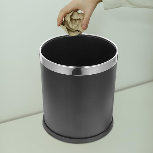 Corbeille à déchets noire pour le recyclage à la maison