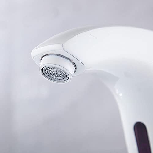 Grifos de lavabo oro rosa con sensor y diseño elegante de baño 4