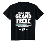 Partagez la grande nouvelle avec style et humour grâce à ce design original pour les grand frère en 2026. Une façon amusante d’annoncer qu’un nouveau membre de la famille est en route. Avec un message Je Vais Être Grand Frère veuillez patienter.