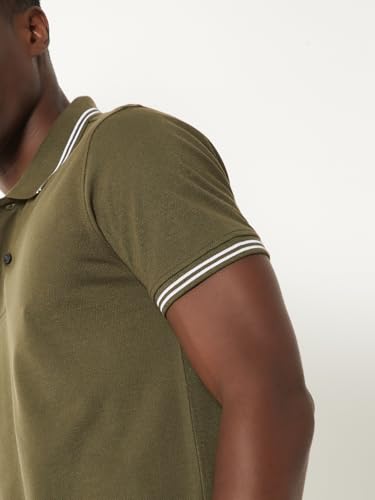 Image of Max Men's Polycotton Half Sleeves Regular Fit Solid Polo T-Shirt