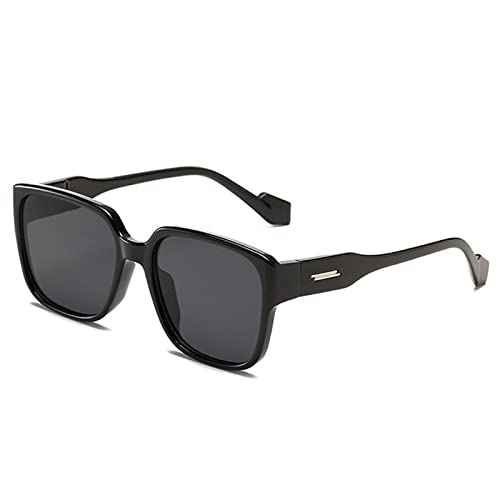 Lunettes de soleil femmes carrées pour en finir avec la fatigue oculaire due au grand soleil