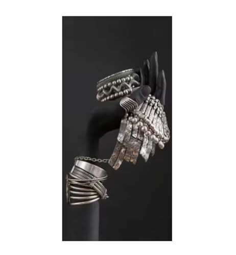 Peintures sur Toile Modèles de Beauté Mains Noires et Bijoux Argent Style Luxe