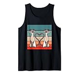 Per tutti gli amanti dei gatti. questo adorabile design a forma di cuore di gatti siamesi scioglie i cuori con la sua affascinante rappresentazione di affettuosi compagni felini. Abbraccia l'amore e la compagnia dei gatti con questa deliziosa opera d'arte!