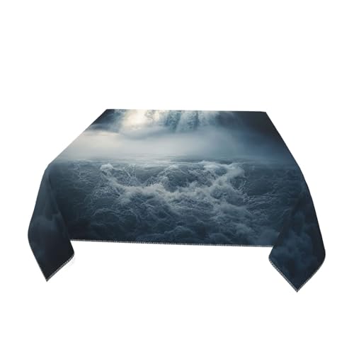 Nappe en polyester de qualité supérieure au décor cascade brumeuse de 140x140 cm