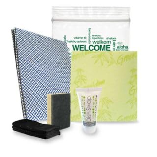 20 Kit di benvenuto KRES212B 4 pezzi per residence, case vacanze, appartamenti e campeggi. Contiene: Detersivo piatti, spugna piatti, panno pavimenti, panno spugna, sacco immondizia.