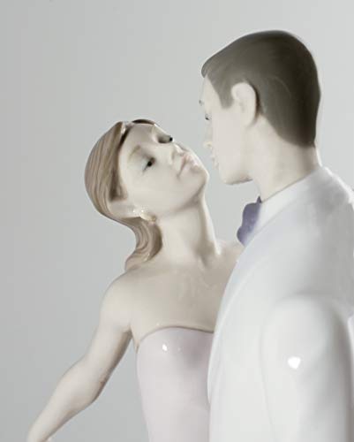 Lladró Happy Anniversary Couple Figurine. Porcelain Anniversary Figure. #TOP3