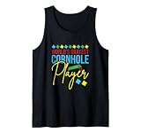 Este gráfico genial es perfecto para tu familia y amigos que juegan este deporte cada verano y se unen regularmente a torneos y competiciones para ganar el campeonato y ganar un trofeo. Un diseño ideal para llevar en la celebración del Día Nacional de Cornhole.
