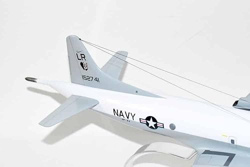 Miniatura 6 de VP-24 Batmen 1969 Modelo P-3B, modelo a escala de caoba