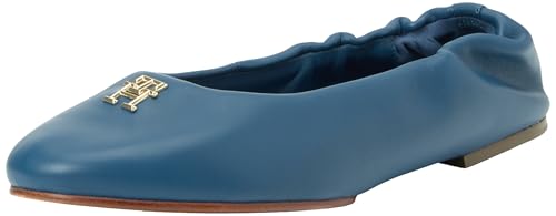 QUALITÀ GARANTITA: Dal 1985, questo marchio di moda si distingue in tutto il mondo per qualità e semplicità, oltre che per gli stili che propone nei rinomati colori blu scuro, bianco e rosso.