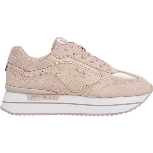 Sneakers alla moda con diversi materiali e combinazioni di colori neutri