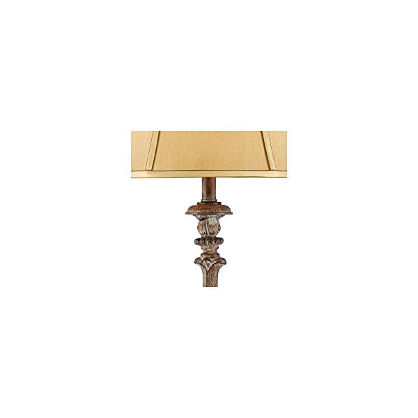 Regency Hill Rustikale Stehlampe, französisches Holzimitat, antiker Kerzenhalter, beige, Seide, Glockenschirm für… – Bild 4