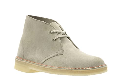 Clarks Women's Desert Boot. Chukka3