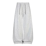 Vielseitige Kombination: Perfekt zu kombinieren mit verschiedenen Oberteilen für einen modischen urbanen Streetwear-Stil