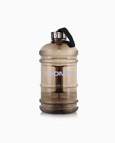 BOOMFIT Botella de Agua Deportiva 2.2L | Garrafa XXL Reutilizable con Asa y Tapa de Acero Inoxidable Antifugas | Ideal para Gimnasio, CrossFit y Senderismo | Hidratación Diaria sin Rellenar | Gris