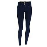 DETTAGLI UNICI: Il contrasto tra il denim chiaro e le cuciture gialle aggiunge un tocco di originalità e stile ai tuoi outfit quotidiani.