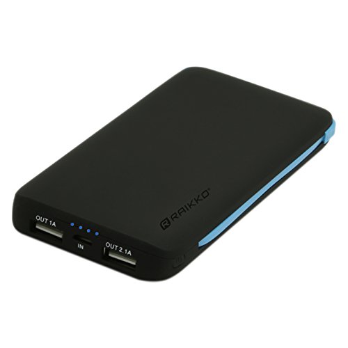 Bild zu RAIKKO 5000mAh High Quality USB Accupack 5200 mobiler USB externer Akku / Powerbank lädt bis zu 3 Geräte gleichzeitig eingebautes micro USB Ladekabel & USB Aufladekabel - für iPhone, Samsung, Handy Ladegerät, iPad, Tablet (5000 mAh)schlankes kompaktes Design gummiert schwarz