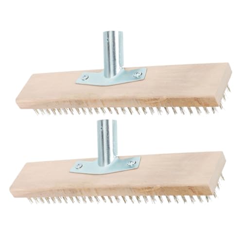 Nettoyer un toit en tuiles avec la brosse de nettoyage cuivré robuste