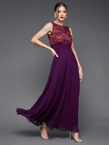 Image of Miss Chase Women's Floral Printed Relaxed Fit V-Neck 3 /4th Sleeve Maxi Dress