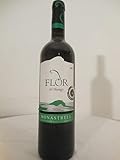 flor de montgo rouge 2008 - yecla espagne: une bouteille de vin.