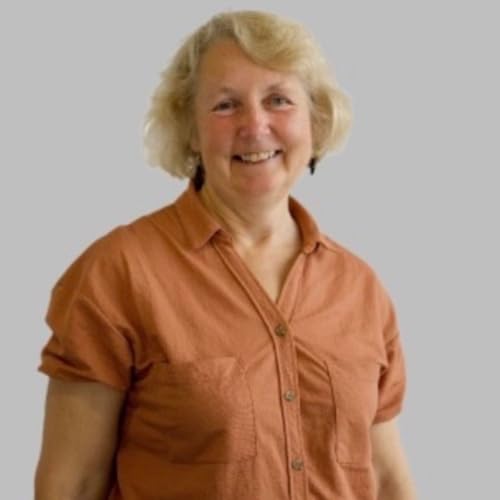 Episode 18 - Featuring Leslie Ann Hill