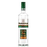 Moskovskaya Premium Vodka - Distillato con ingredienti naturali - Ideale per cocktail, shot o con ghiaccio - Prodotto a Riga, Lettonia - 38% Vol - 70cl (700ml / 0,7L)