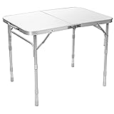 ★ Diseño bien pensado ★ La bandeja lisa es fácil de limpiar con un paño húmedo o húmedo. La estructura en forma de U y el pestillo de seguridad estabilizan aún más la mesa. Las patas de mesa extraíbles se pueden colocar en las hebillas de la mesa para facilitar el almacenamiento.