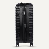 Amazon Basics Mała Walizka Twarda - Rozszerzalny Bagaż Podręczny ABS z 4 Podwójnymi Kółkami Obrotowymi - Odporna na Zarysowania i Lekka - 55 x 37,5 x 25,5cm - Czarny