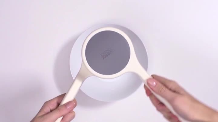 Joseph Joseph Helix Garlic Press, easy crush action, dishwasher safe - Green, 24