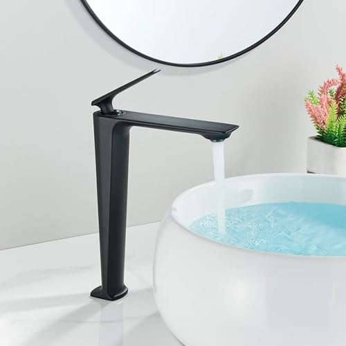 Robinet de bassin noir pour remplacer un vieux mitigeur de salle de bain entartré