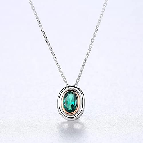 Collier pour les femmes et pendentif ovale aux finitions miroir