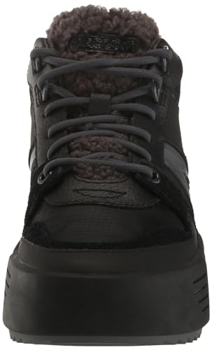 Lacoste Women's L002 Sneaker2