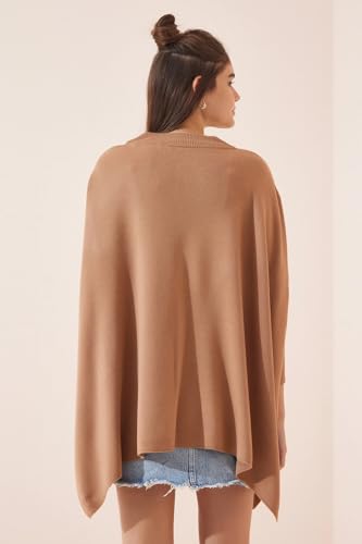Image of Women's Crew Neck Batwing Sleeve Split Hem Oversized Knit Poncho Sweater