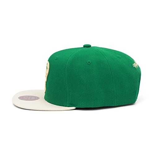 Mitchell & Ness NBA Wool Snapback Cap 2 Tone Milwaukee Bucks Green/Beige - Image 2