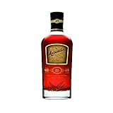 SABOR SUAVE Y ESPECIADO: El Gran Reserva 23 es la expresión más premium de Matusalem del ron añejado en Solera. Adorado por su deliciosa suavidad, bien equilibrada con trazas de miel, vainilla, melaza con un final especiado y duradero.