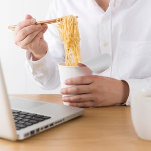 Miniatura 7 de Maruchan - Sopa instantánea de fideos ramen con sabor a camarón, 2.25 onzas, paquete de 6 (13.5 onzas en total)