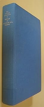 Hardcover Trends in phonological theory: A historical introduction Book