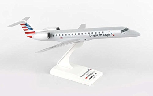 SkyMarks Airliners Models American Eagle ERJ-145 Expressjet (1:100)