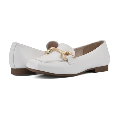 Image of CLIFFS BY WHITE MOUNTAIN Women's Bestow Moc-Toe Loafer Flat