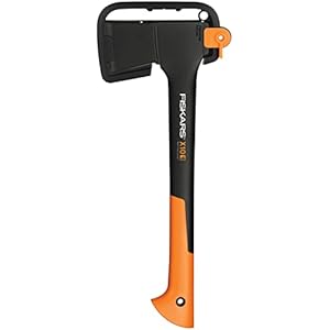 Fiskars Bijl, hatchet, incl. mesbeschermer voor veilig transport, lengte: 44 cm, antikleeflaag, hoogwaardig staal/glasvezelversterkte kunststof, zwart/oranje, X10-S, 1015619