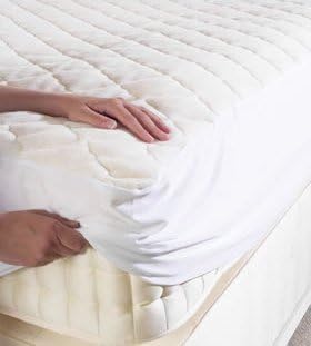 SleepyNights Quilted Mattress Protector With Polycotton Side Skirts Non Allergenic Machine Washable Bunk Bed 2Ft 6