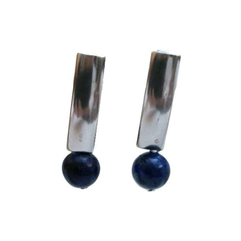 Boucles d'oreilles Lap en lapis-lazuli et acier - L'élégance durable d'un bijou bleu artisanal
