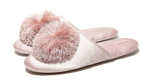 GHAKKE Pantuflas Elegantes De Satén con Punta Cerrada para Mujer Pantuflas De Casa Cómodas con Bola De Pelo Sintético Esponjosa Sandalias Planas Ligeras Y Antideslizantes(Light Pink,38/39 EU)