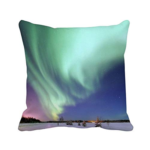 Housse de coussin Arctic Aurora pour sublimer un canapé terne avec un décor neige