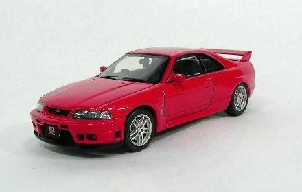 Amazon | エブロ 1/43 ニッサン スカイラインGT-R (R33) レッド 完成品