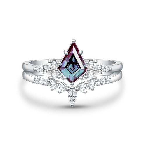1.5 CT Kite Cut Alexandrite Ring Set Engagement Rings for Women S925 10K/14K/18K Gold Color Change Alexandrite and Moissanite Wedding Bridal Set Promise Rings for Her Free Engraving