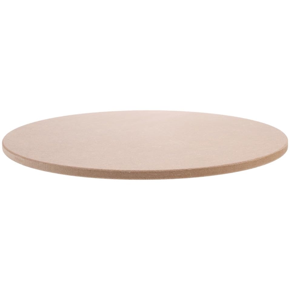 Tabla de secado para moldear arcilla en el taller de cerámica