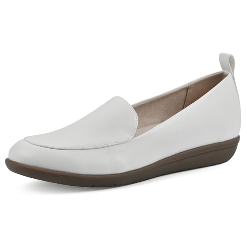 Image of CLIFFS BY WHITE MOUNTAIN Women's Twiggy Moccasin Style Loafer Flat