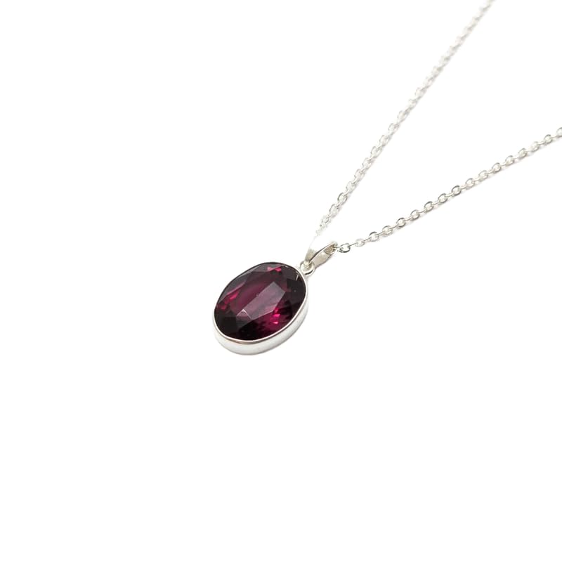 Pendentif en quartz rouge naturel contre le teint terne, collier éclat garanti 45cm
